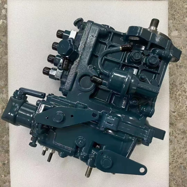 Excavator Engine Parts Kubota Engine Parts Diesel Pump V3300 V3300T Diesel Injection Pump Fuel Pumps