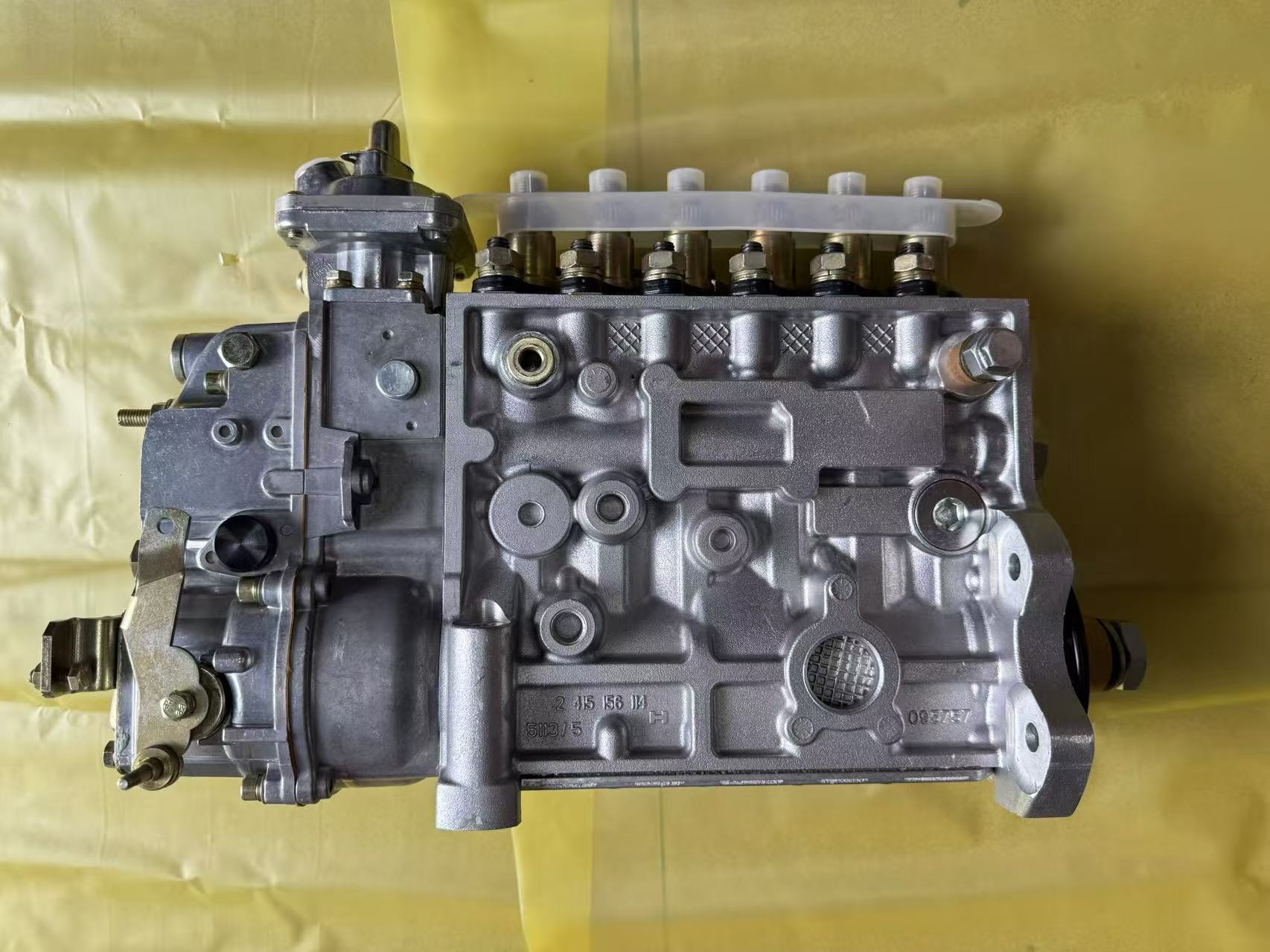 Original diesel Engine Engine Spare Parts 6CT8.8 Fuel Injection Pump 0402066729 for Pc60-7 6D114-2 Excavator