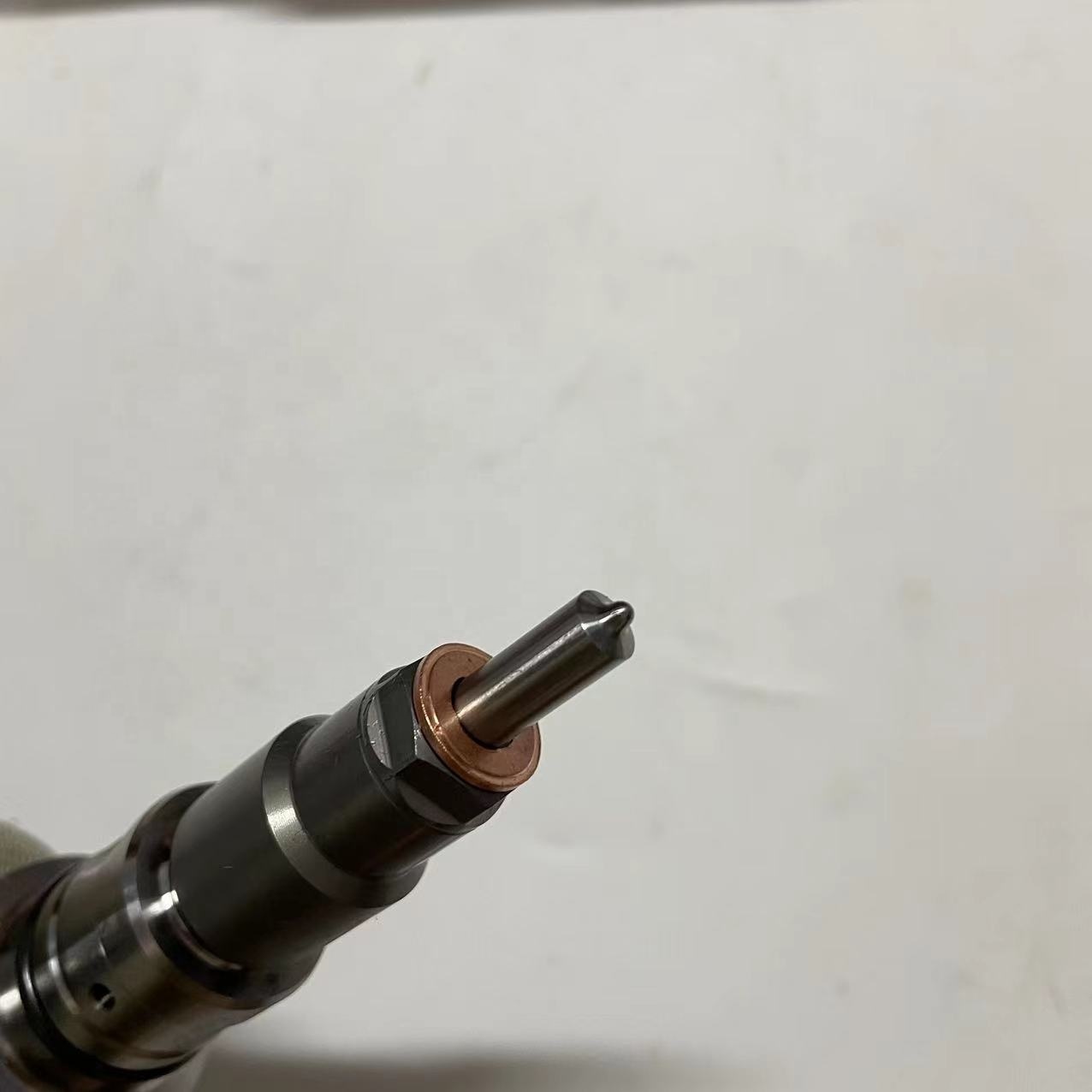 Diesel Engine Excavator Accessories Common Rail Injector PC210-10 6D107 Injector 5254261 0445120177 Suitable for Komatsu
