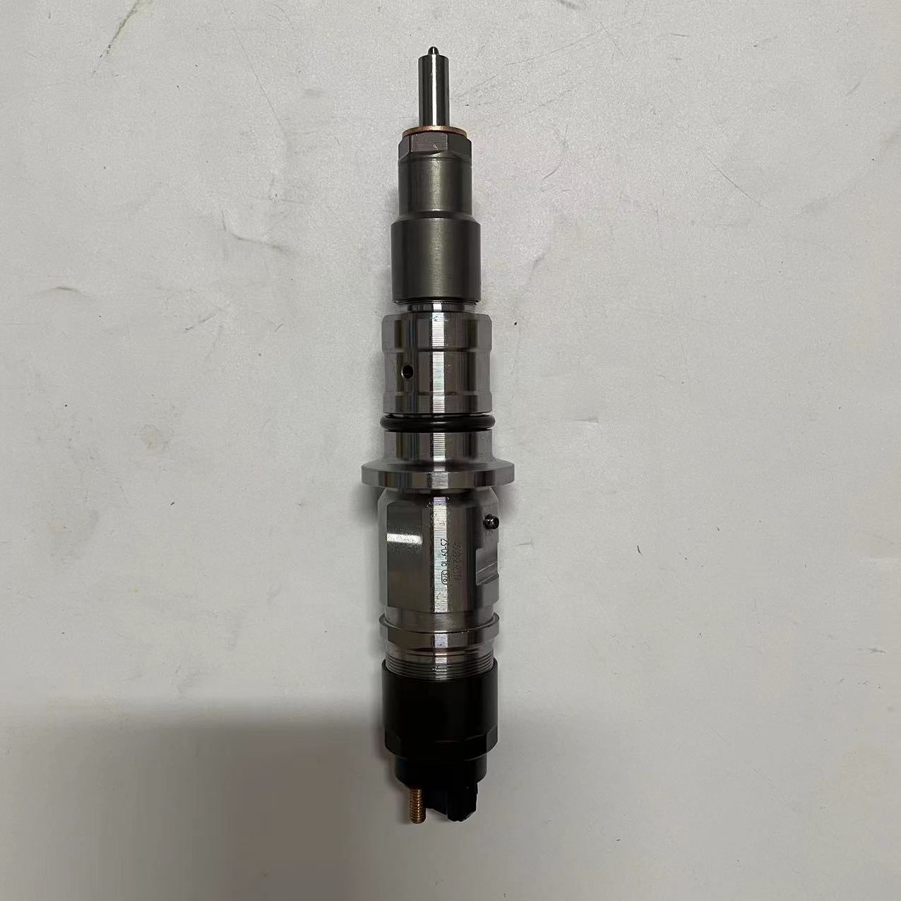Diesel Engine Excavator Accessories Common Rail Injector PC210-10 6D107 Injector 5254261 0445120177 Suitable for Komatsu
