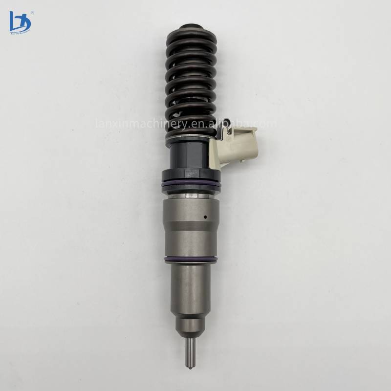 Excavator Fuel Injector 85144518 85143382 85020858 85020426 85020857 85020845 Diesel Common Rail Fuel Injector for  Engine Parts