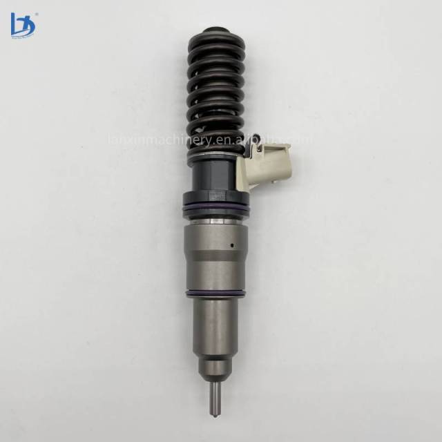 Excavator Fuel Injector 85144518 85143382 85020858 85020426 85020857 85020845 Diesel Common Rail Fuel Injector for  Engine Parts