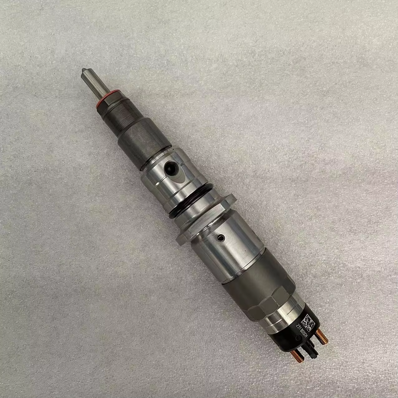 Excavator Engine Common Rail diesel Injector PC200-8 PC210-8 6D107 Injector Is Suitable for Komatsu