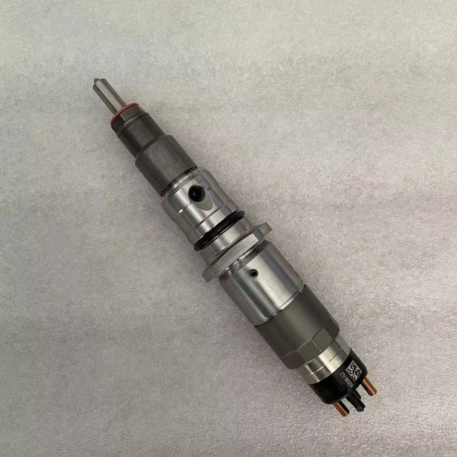 Excavator Engine Common Rail diesel Injector PC200-8 PC210-8 6D107 Injector Is Suitable for Komatsu