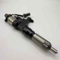Excavator J05 J08 Common Rail Injector for Kobelco SK200-8 SK260-8 SK350-8 Engine Nozzle Injector J08