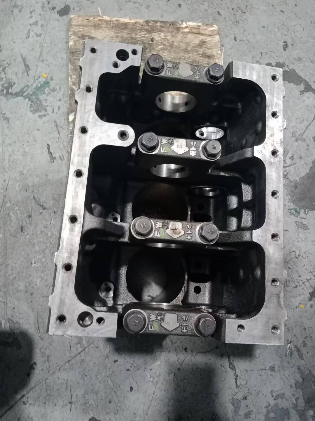 Original Excavator Cylinder Block Short Block 3TNV84 for Yanmar Engine Cylinder Block 3TNV84 3TNV82 3TNV88 3TNV98 4TNV98 4TNVE98