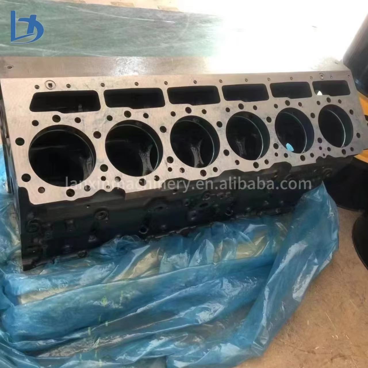 Engine Spare Parts C6.6 Cylinder Block 3066 3304 3306 C4.4 C6.4 C7 C9 C13 C15 C18 C27 C32 Cylinder Block for Caterpillar C6.6