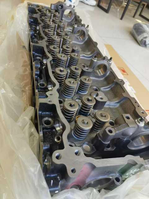6HK1 Cylinder Head Excavator Machinery Engine Cylinder Head Assembly 6HK1 for Isuzu 4HK1 4JJ1 4JG1 4JB1 4LE2 4BG1 6HK1 6BG1