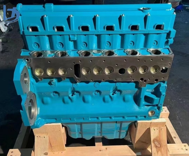 Excavator Long Cylinder Block D7D D6E D6D D7E Engine Cylinder Block Assy Head 20544667 04282826 04209416 for VOLVO Deutz