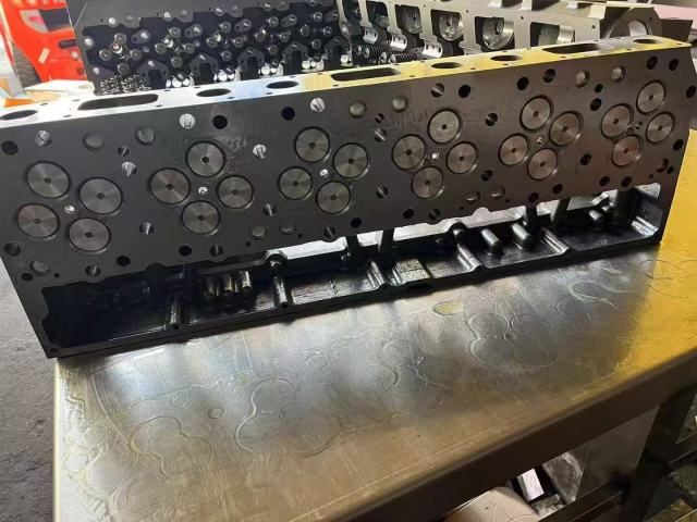High Quality Diesel Engine C12 C13 C15 Cylinder Head 179-9461 1799461 1482133 1482135 Cylinder Head Assembly C12