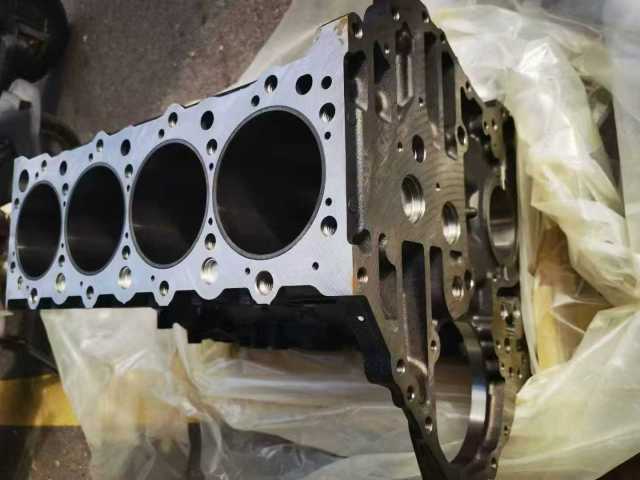 Original New Excavator Parts 4HK1 Engine Cylinder Block 4HK1 Block 4HK1 Cylinder Block 8-98005443-1 for Hitachi ZX210-3
