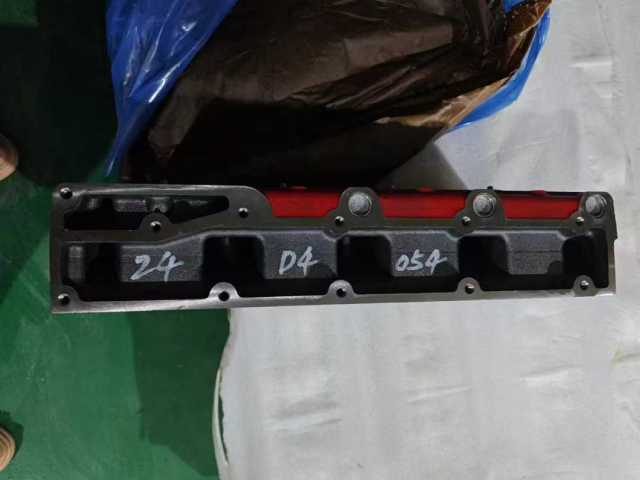Excavator Diesel Engine Spare Parts Cylinder Head 4995525 QSF3.8 Cylinder Head Assembly in Stock