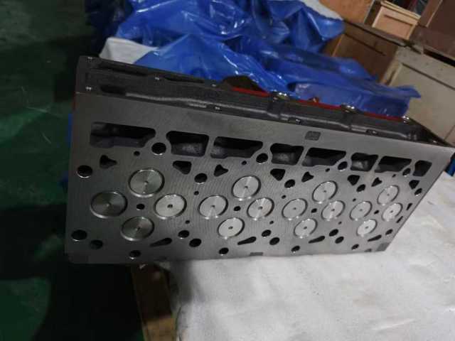 Excavator Diesel Engine Spare Parts Cylinder Head 4995525 QSF3.8 Cylinder Head Assembly in Stock