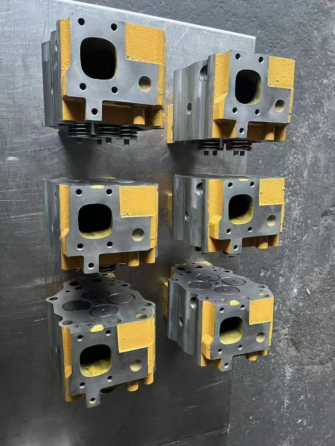 Excavator Part Diesel Engine SAA6D140E-5 6D140 Cylinder Head 6261-11-1100 6261111100 Cylinder Head Assy Machinery Engine Parts