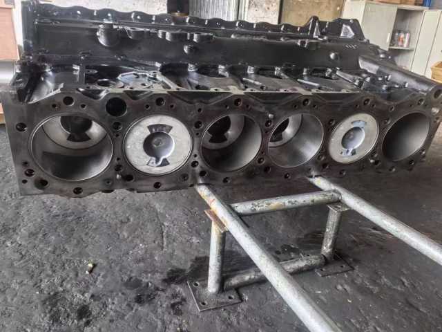 Excavator Diesel Engine Cylinder Block 6WG1 Cylinder Long Block for Isuzu 4bd1 4be1 4hk1 4jb1 6hk1 6uz1 6wg1 Cylinder Block Assy
