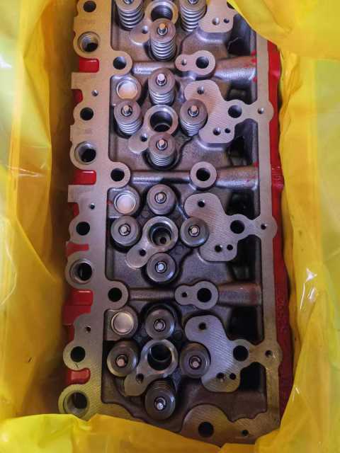 Excavator Diesel Engine Spare Parts Cylinder Head 4995525 QSF3.8 Cylinder Head Assembly in Stock