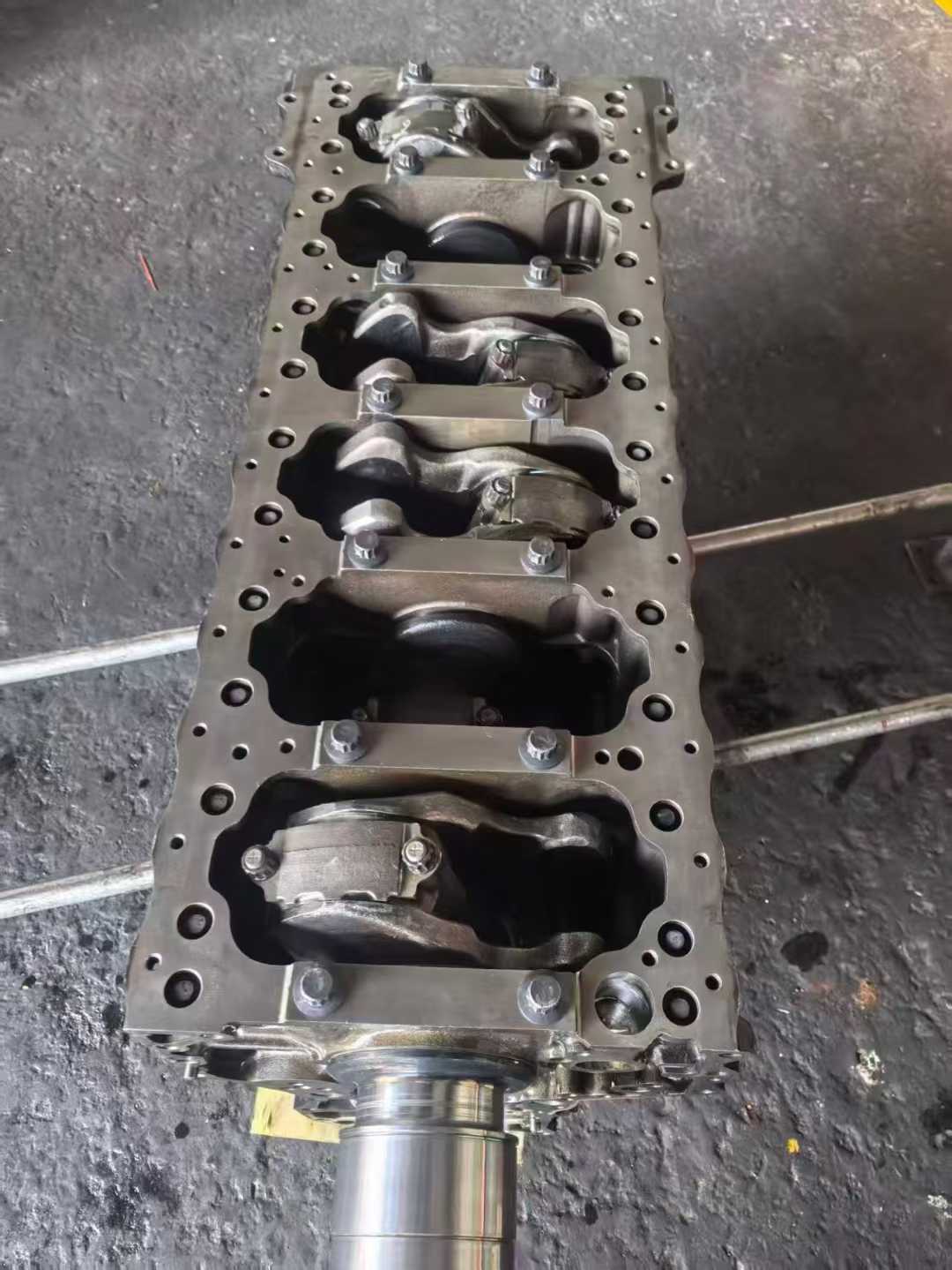 Excavator Diesel Engine Cylinder Block 6WG1 Cylinder Long Block for Isuzu 4bd1 4be1 4hk1 4jb1 6hk1 6uz1 6wg1 Cylinder Block Assy