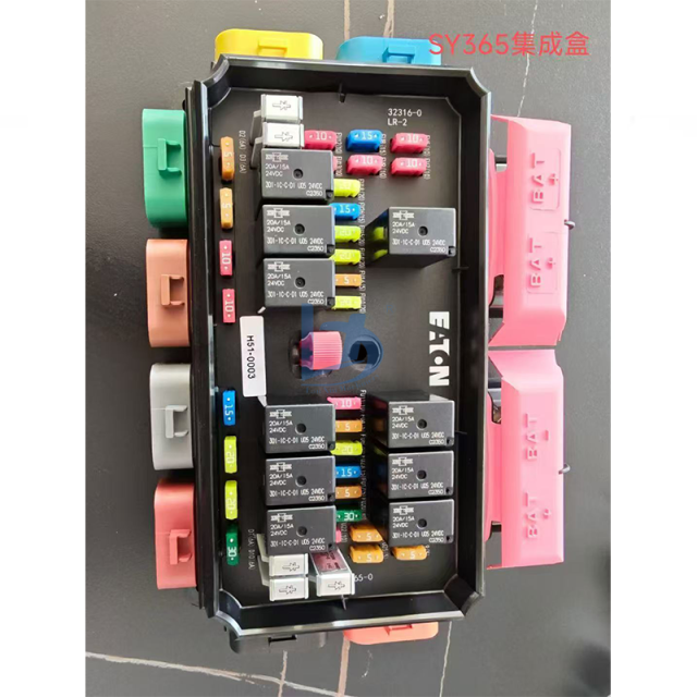 Original Integrated Box SY365 SY485 SY550 Excavator Fuse Box 24V Power Supply Integration Box Construction Machinery Parts