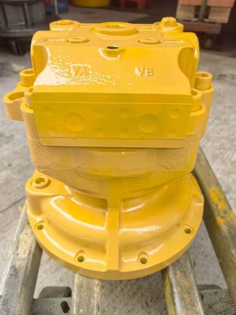 R210LC-7 R215-7 R220-5 R220LC-7 R225-7 R225-9 M2X150 Excavator Parts Swing Motor 31N6-10210 31N4-10130 Rotary Motor R225-9
