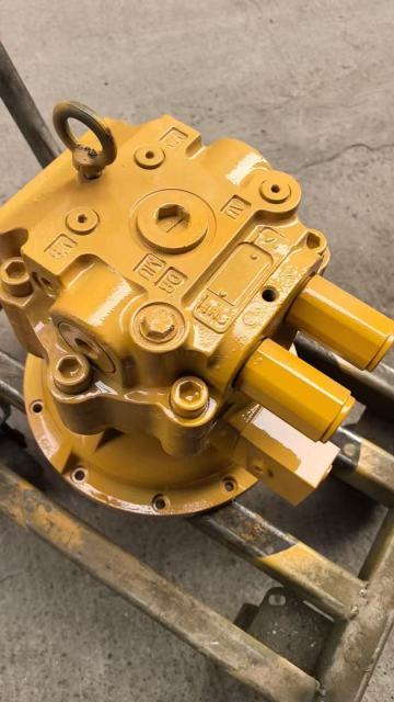 R210LC-7 R215-7 R220-5 R220LC-7 R225-7 R225-9 M2X150 Excavator Parts Swing Motor 31N6-10210 31N4-10130 Rotary Motor R225-9