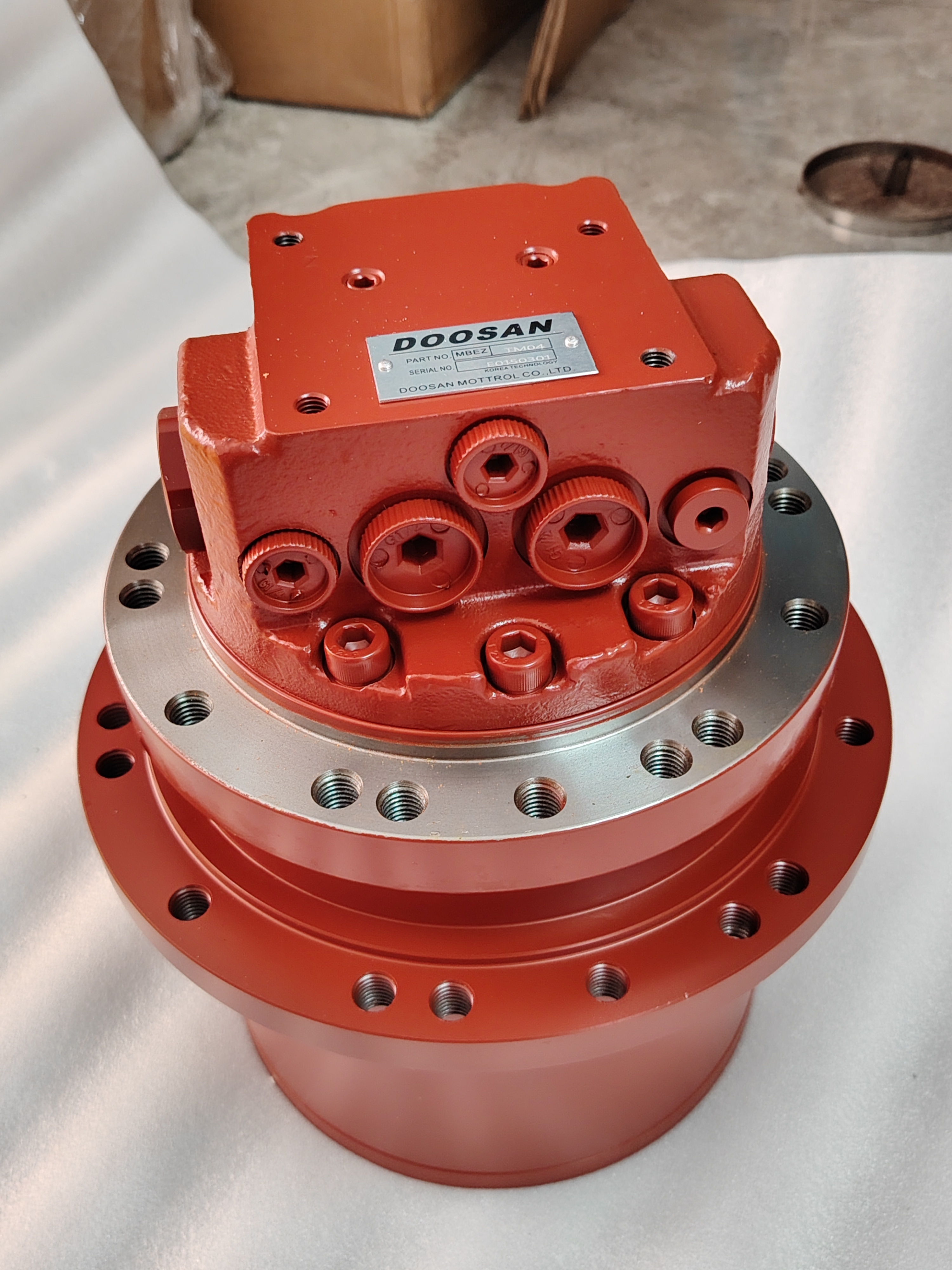 Final Drive Assy Genuine Quality 104-011001 104011001 Final Drive for Doosan TM04 Excavator Spare Parts Final Drive Travel Motor