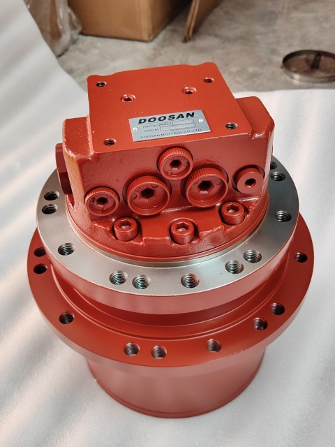 Final Drive Assy Genuine Quality 104-011001 104011001 Final Drive for Doosan TM04 Excavator Spare Parts Final Drive Travel Motor