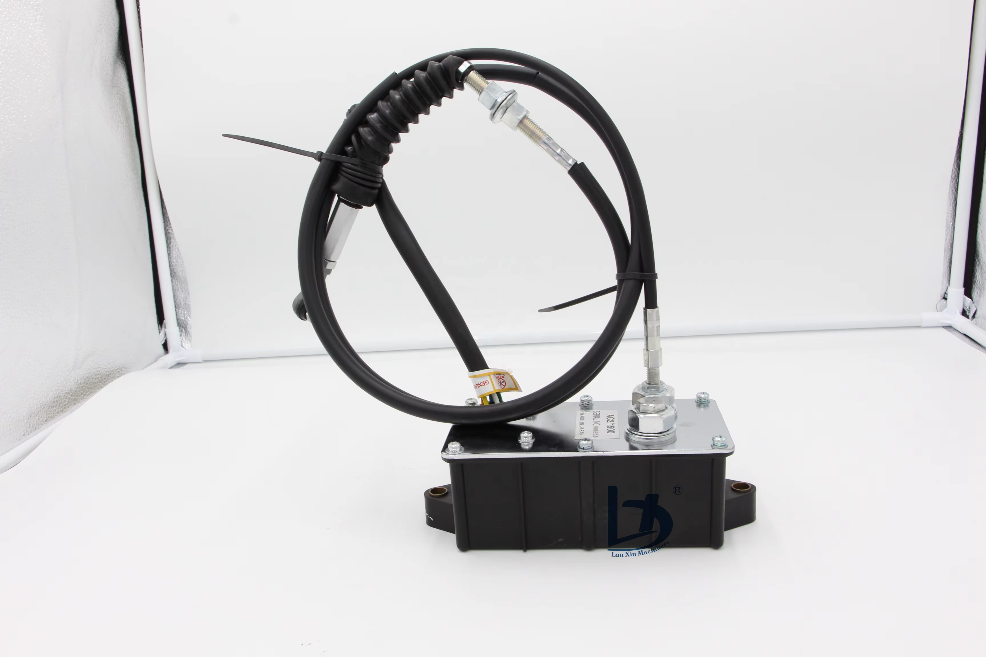 B2205020000001 Throttle Motor for SY205C SY205C-8 SY210C-8 SY215-8 Controller Throttle Motor Assy Stepping Motor Stepper AC1500