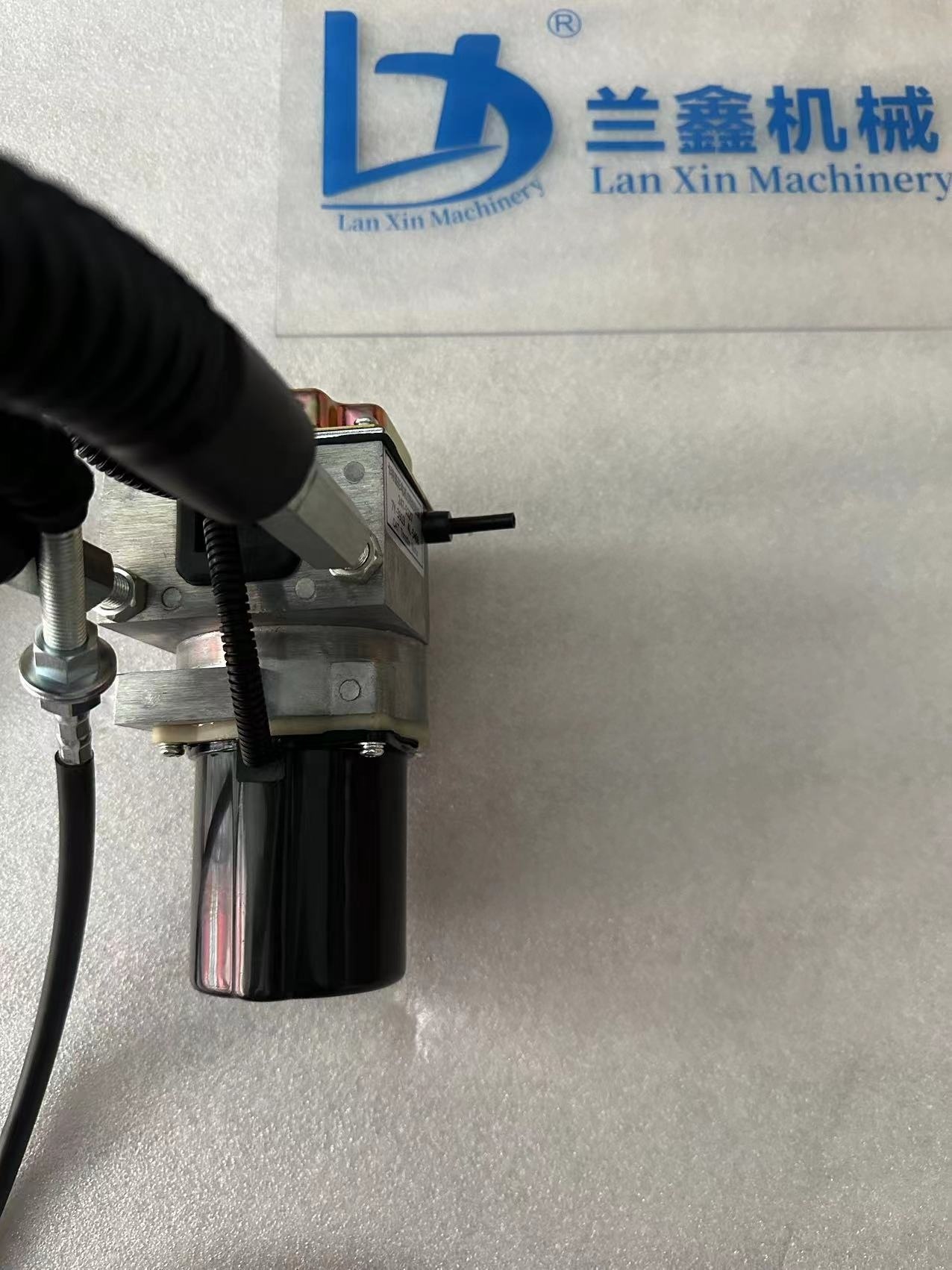 Machinery Parts Single Line 312V2  Excavator Throttle Motor 106-0092X 7Y-3914 105-0092  for CAT E312B E320B
