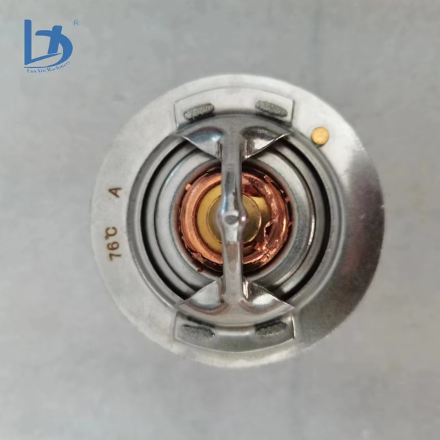 Excavator Spare Parts Original Brand New Thermostat J05E for SK200-8 Thermostat Temperature Controller