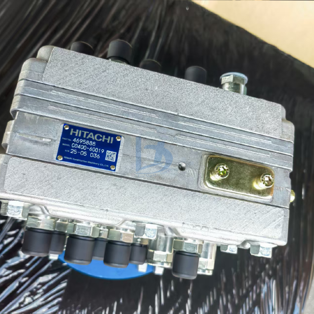 Original Hitachi signal Valve ZX200-5B Excavator signal Main Control Valve C0400-60019 YA00000543 Shuttle Valve 4695888