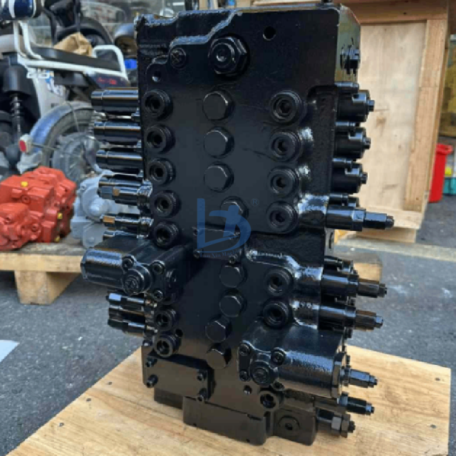 Hydraulic Main Control Valve Assembly SK60 SK70 SK130 SK135-8 Control Valve SK75-8 Distribution Valve for Kobelco