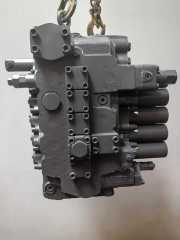 SH200A3 SH240A3 Distribution Valve KYB-C0170-55076 Multi-way Valve Hydraulic Main Control Valve for  Sumitomo SH200 Excavator