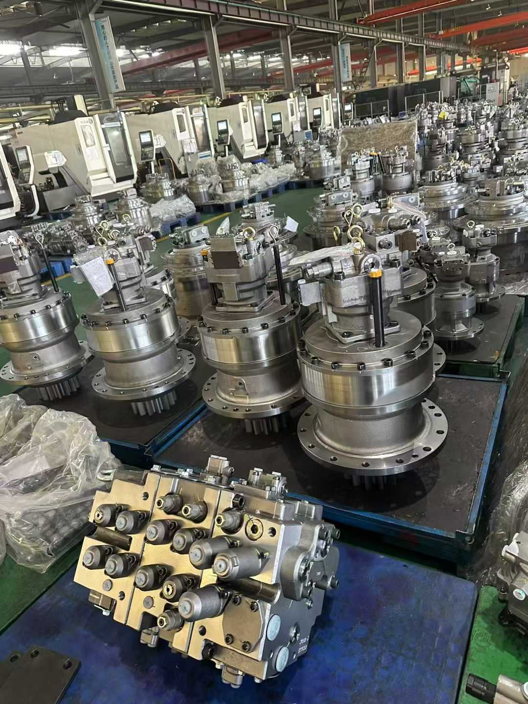 Original  KPM Control Valve KMX15RB KMX15AB Distribution Valve for Hyundai Doosan Sany XCMG Excavator Spare Part
