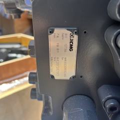 HVME270B-000000-024 Main Control Valve 196200951 for XCMG 370 Excavator Distribution Valve