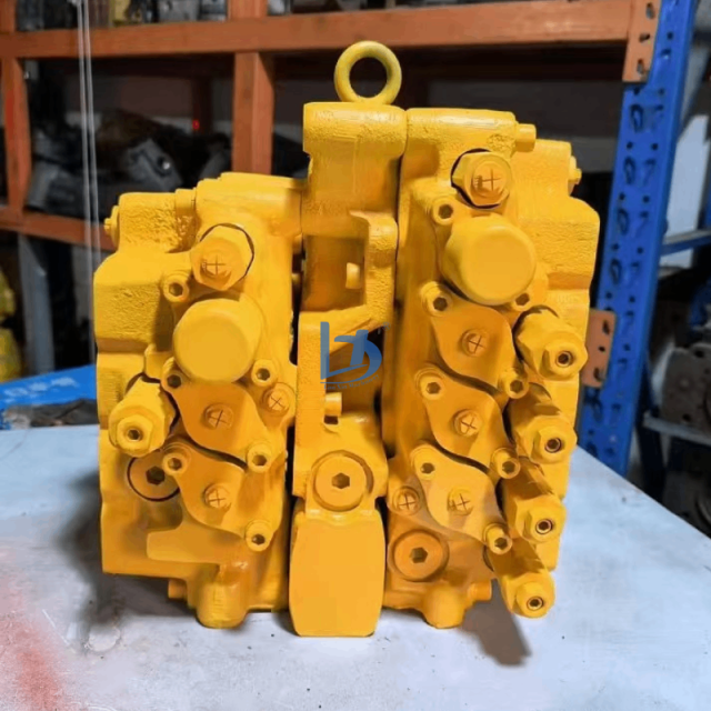 Excavator Hydraulic Distribution Valve HD700-7 for HD700-7 Main Control Valve