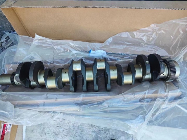 High Quality HD465-7E SAA6D170E-5 Crankshaft Engine 6D170-5 Crankshaft 6245-31-1100 for Komatsu