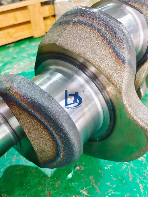 Factory Directly Engine Parts 6D140 Crankshaft for Komatsu Loader 6211-31-1010