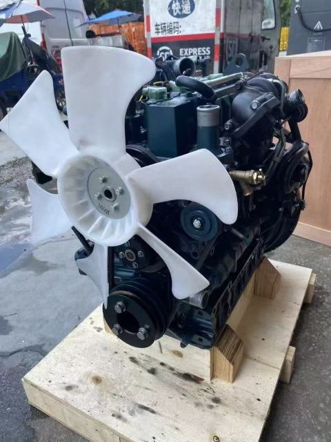 D722 D902 D1005 V1505T V2203-T V2403 V2607 V3307 V3800 Brand New Original Diesel Engine for Kubota V3307-T Excavator Accessories
