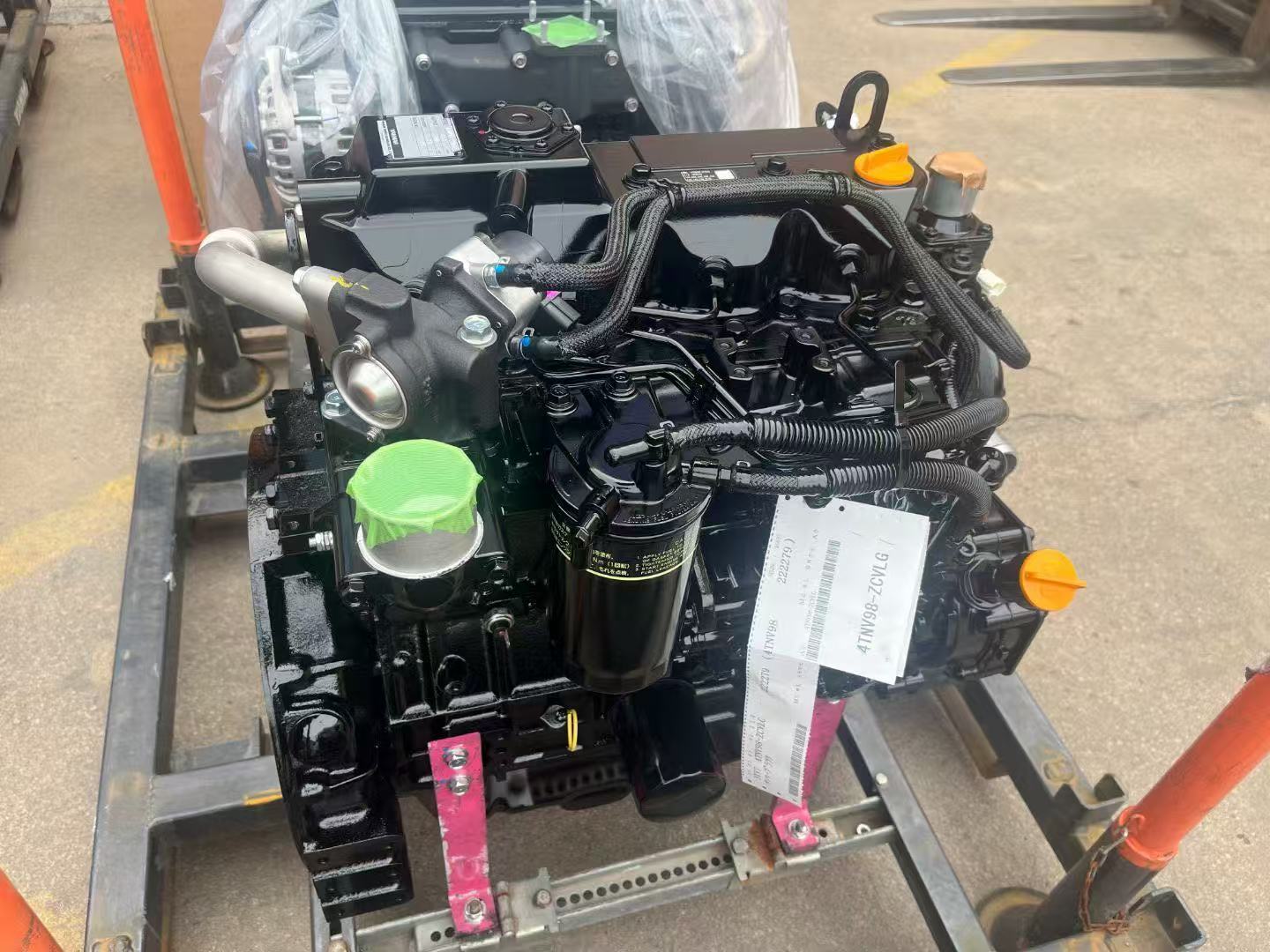 4TNV98 4TNV94 4TNV88 3TNV88 3TNV84 3TNV70 Complete Engine Assembly 4TNV98 Engine Completely Assy for Yanmar 4TNV98 Motor