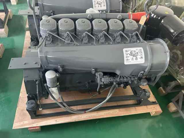 Excavator Deutz Engine BF6M1013C BF8M1015 BF6L912 BF6L913 BF6L914 BF4M2011 TCD2012 FL513 FL413 Engine
