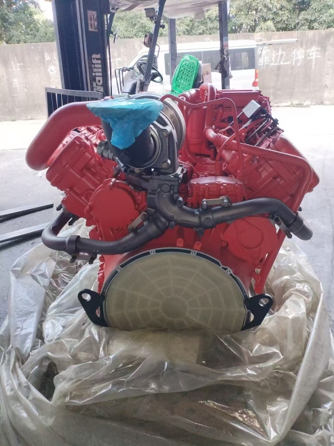 Original Factory Brand-new Excavator Engine Red 8-cylinder DC16 Engine Assembly 1173049 Has a High Power Speed of 425KW/1900RPM