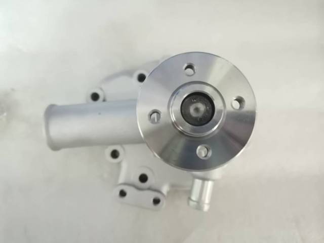 N844 N844L N844T N844LT-D N844L-D N844LT Water Pump for Shibaura TRACTOR ST450 ST460 Engine Repair Parts Water Pump