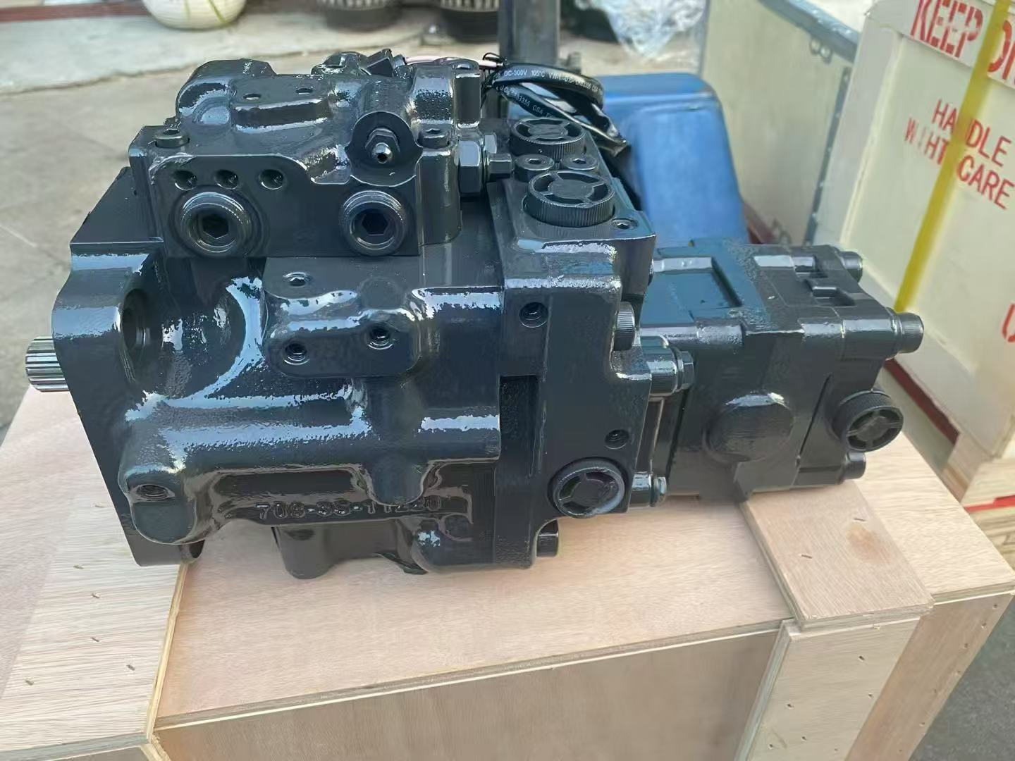 PC30 PC40 PC50 PC55 Hydraulic Pump PC30MR-2 PC40MR-2 PC50MR-2 PC55MR-2 Main Pump 708-3S-00460 708-3S-00522 7083S00522