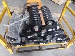 Excavator Track Recoil Spring PC200-7 PC200-8 Track Adjuster Seal Kit Tension Springs