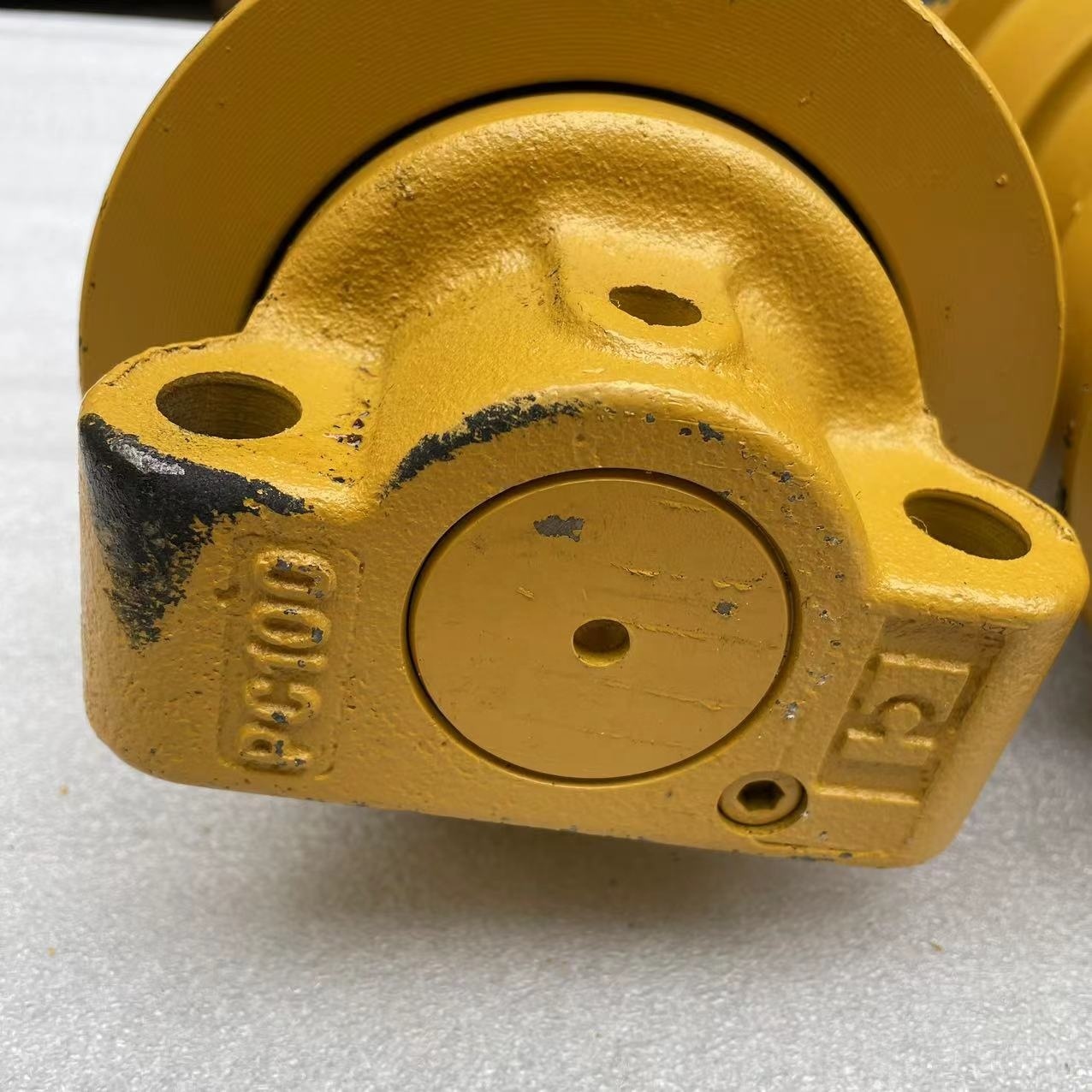 Excavator Undercarriage Parts PC100 PC130 Lower Track Roller for Komatsu Supporting Roller