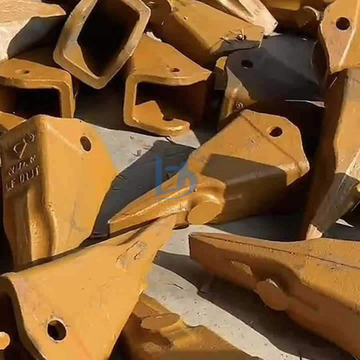 Excavator Bucket Tooth Bucket Teeth V13 V17 V17Vy V17Syl V18Ty V51Syl V29 V39 V61 V69 18S 22S 25S 30S 35S 50S 25T