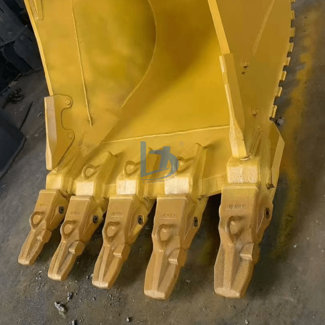 Excavator Bucket  Excavator 1.9 Bucket Is Used for Excavators 1.9 square Rock Bucket for Cat
