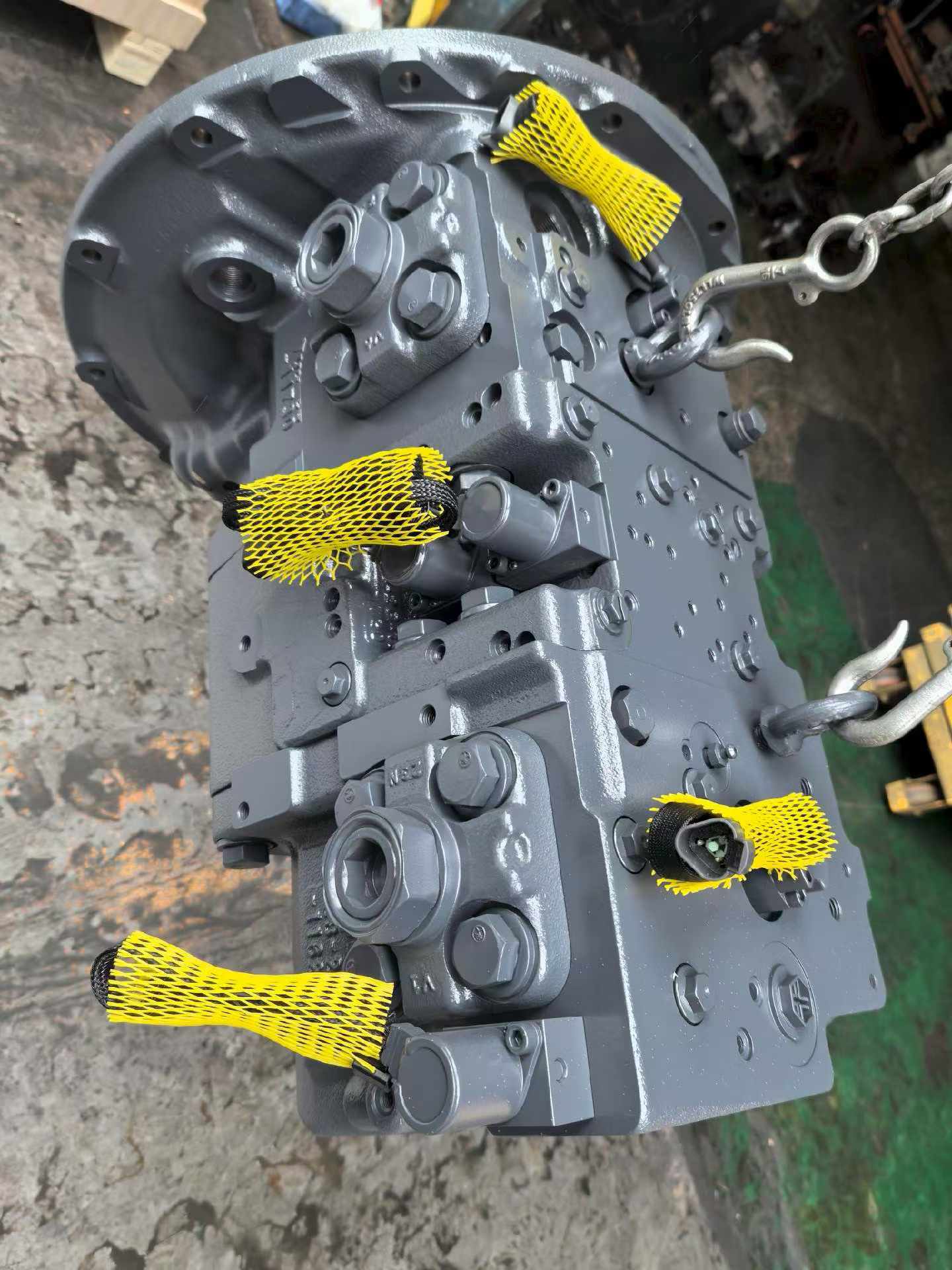 708-2G-04960 708-2L-31411 Hydraulic Pump PC200-10 PC200-10M0 Main Pump for Komatsu PC200-10M0 Excavator Hydraulic Main Pump