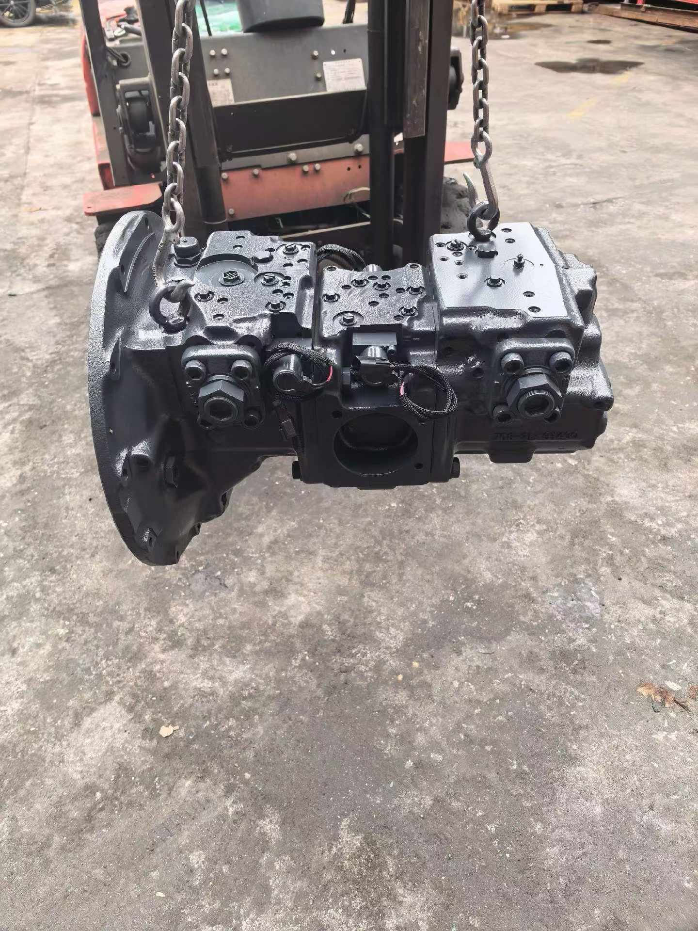Excavator Parts Main Pump PC200-8 708-2L-00500 708-2L-31411 Hydraulic Piston Pump for Komatsu Excavator Hydraulic Pump