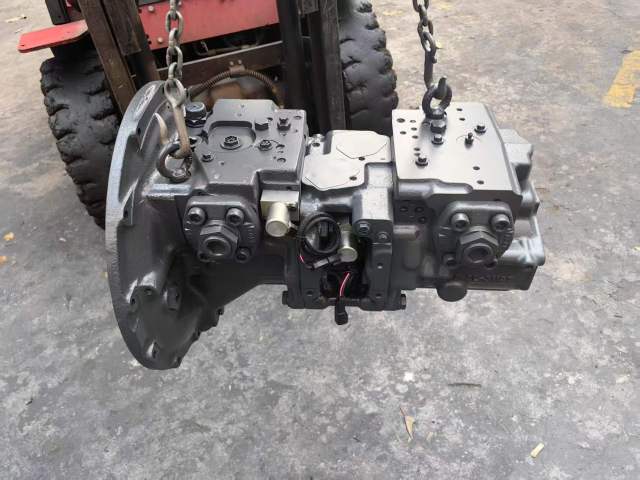 PC200-7 Main Pump Hydraulic Pump 708-2L-31123 Hydraulic Piston Pump Main Hydraulic Pump for Komatsu PC200-7 Excavator Main Pump